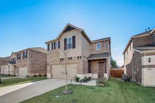 714 Creekwater Lane, Garland, TX 75043
