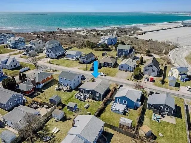 10 Stanton Avenue, Narragansett, RI 02882