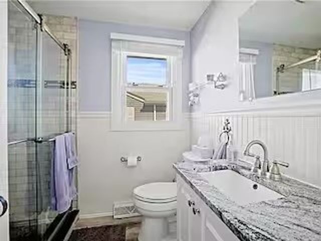 10 Stanton Avenue, Narragansett, RI 02882
