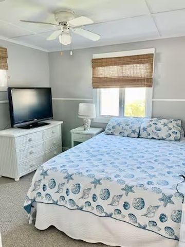 10 Stanton Avenue, Narragansett, RI 02882