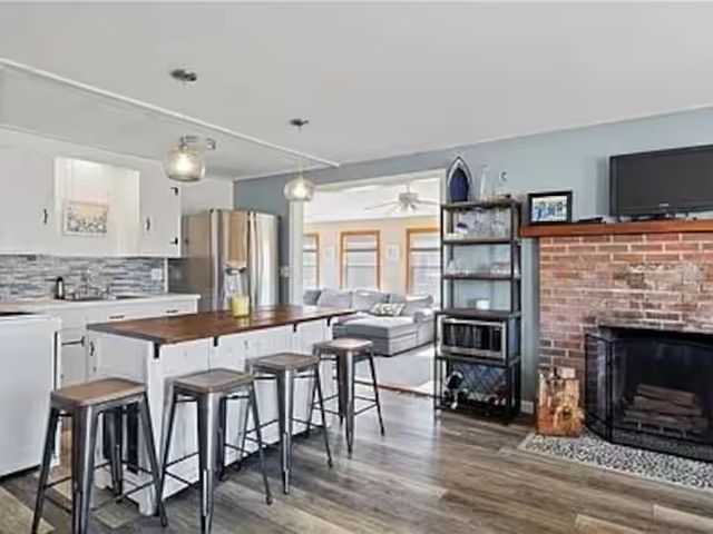 10 Stanton Avenue, Narragansett, RI 02882