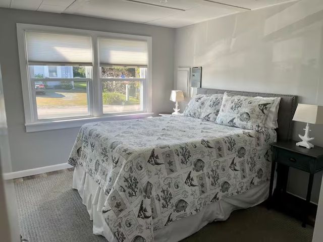 10 Stanton Avenue, Narragansett, RI 02882