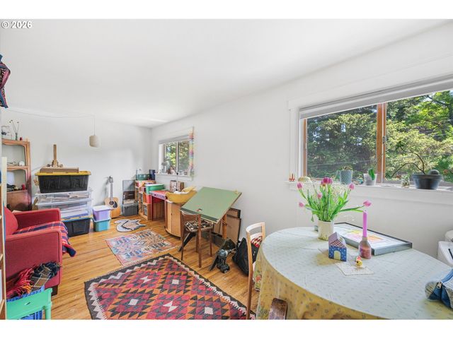 2237 Ne 14TH Ave, Portland, OR 97212