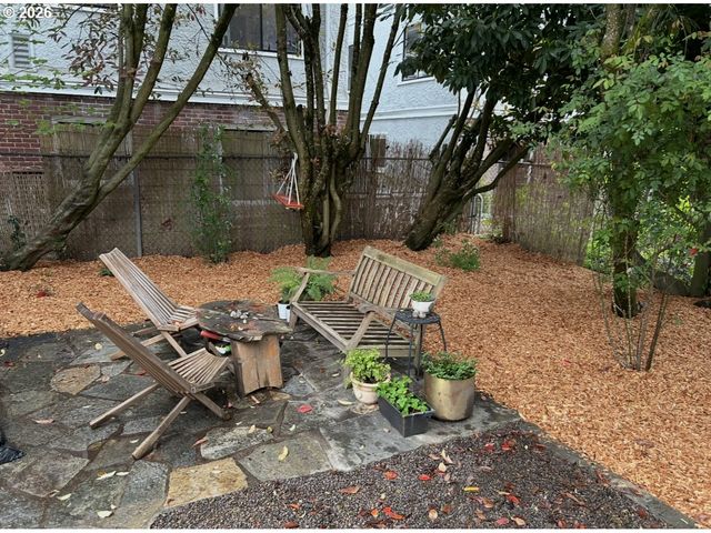2237 Ne 14TH Ave, Portland, OR 97212