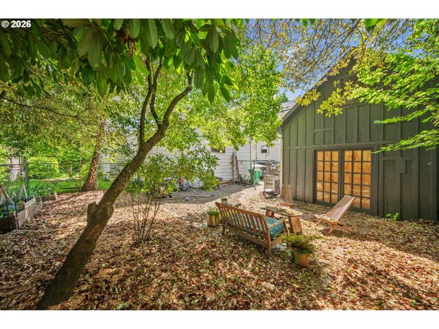 2237 Ne 14TH Ave, Portland, OR 97212