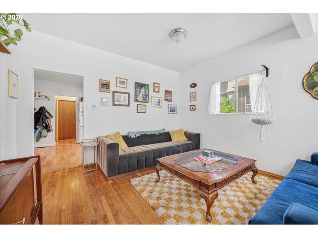 2237 Ne 14TH Ave, Portland, OR 97212