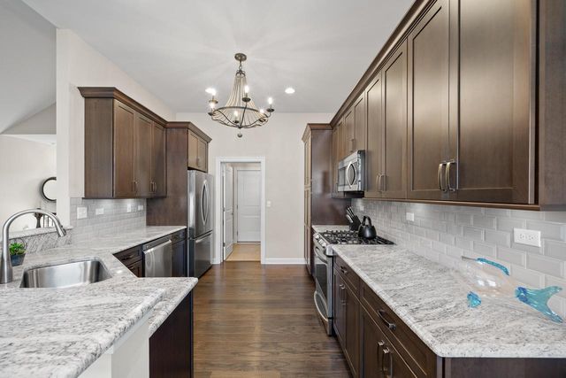 112 Lake Vista CIRCLE, Fontana, WI 53125