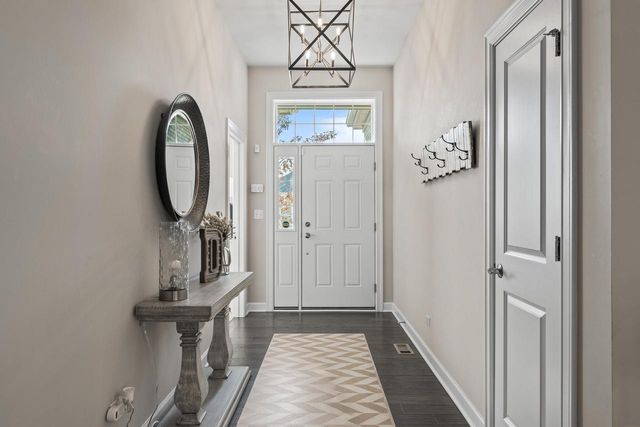 112 Lake Vista CIRCLE, Fontana, WI 53125