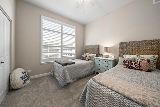 112 Lake Vista CIRCLE, Fontana, WI 53125