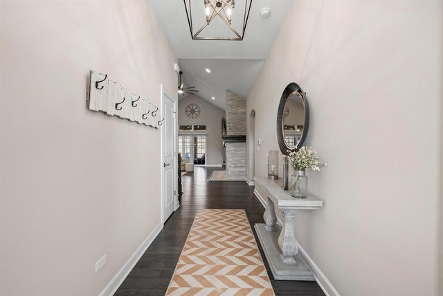 112 Lake Vista CIRCLE, Fontana, WI 53125