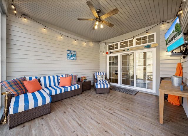 112 Lake Vista CIRCLE, Fontana, WI 53125