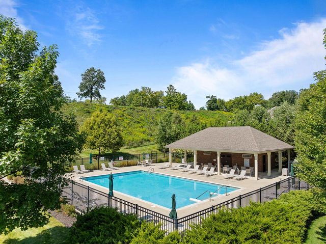 112 Lake Vista CIRCLE, Fontana, WI 53125