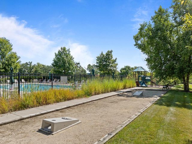 112 Lake Vista CIRCLE, Fontana, WI 53125