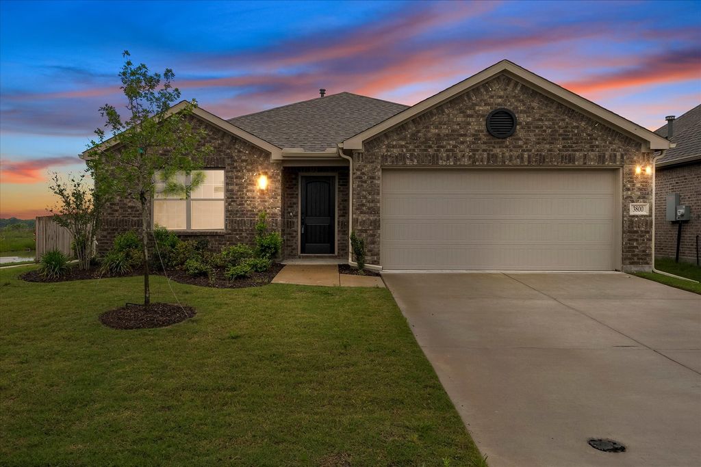 3800 Arrowchop Drive, Caddo Mills, TX 75135