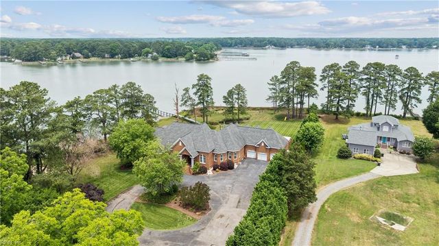 220 Olde Pond LN, Yorktown, VA 23693