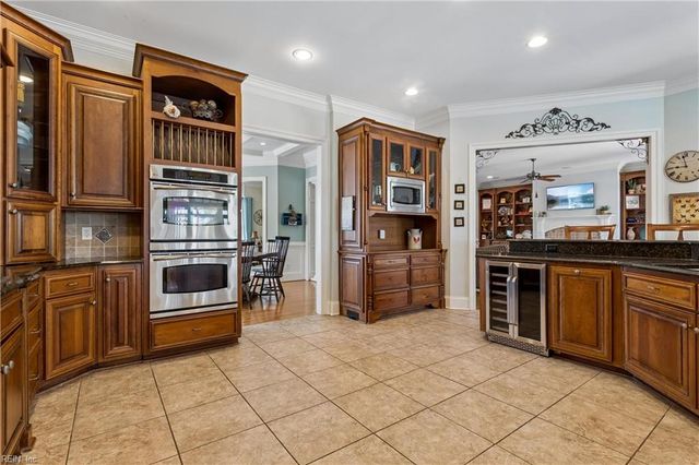220 Olde Pond LN, Yorktown, VA 23693