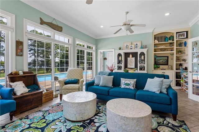220 Olde Pond LN, Yorktown, VA 23693