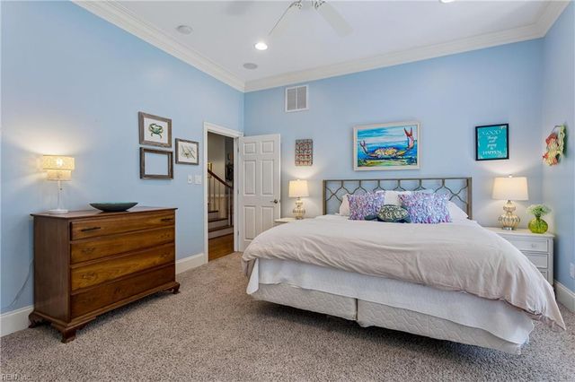 220 Olde Pond LN, Yorktown, VA 23693