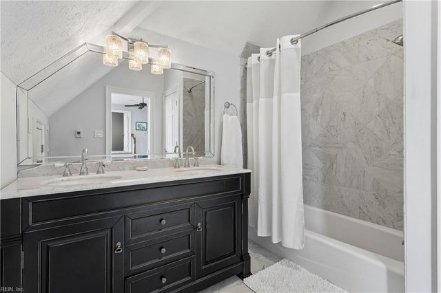 220 Olde Pond LN, Yorktown, VA 23693