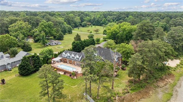 220 Olde Pond LN, Yorktown, VA 23693