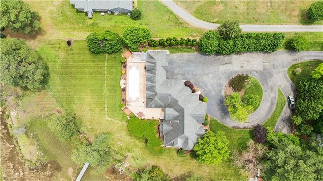 220 Olde Pond LN, Yorktown, VA 23693