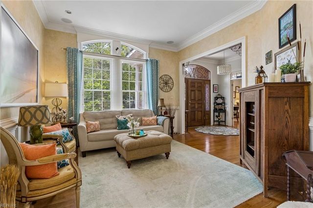 220 Olde Pond LN, Yorktown, VA 23693