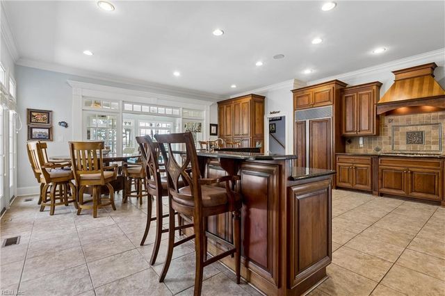 220 Olde Pond LN, Yorktown, VA 23693