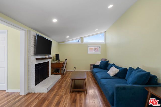 3490 E La Jara Street, Long Beach, CA 90805