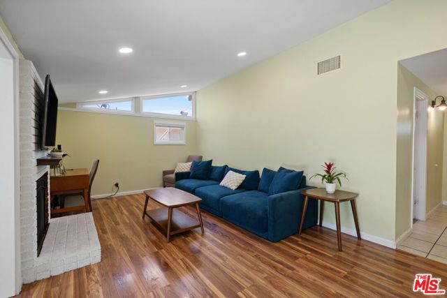3490 E La Jara Street, Long Beach, CA 90805