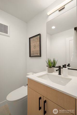 1912 B Ferry Avenue SW, Seattle, WA 98116