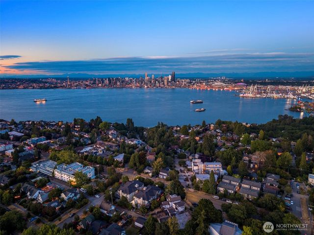 1912 B Ferry Avenue SW, Seattle, WA 98116