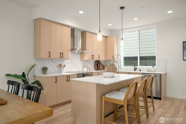 1912 B Ferry Avenue SW, Seattle, WA 98116