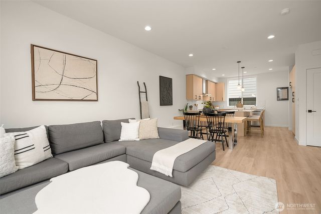 1912 B Ferry Avenue SW, Seattle, WA 98116