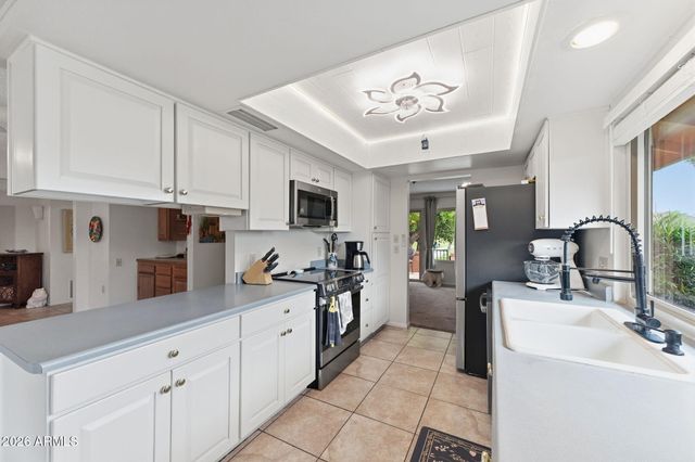 146 LEISURE WORLD --, Mesa, AZ 85206