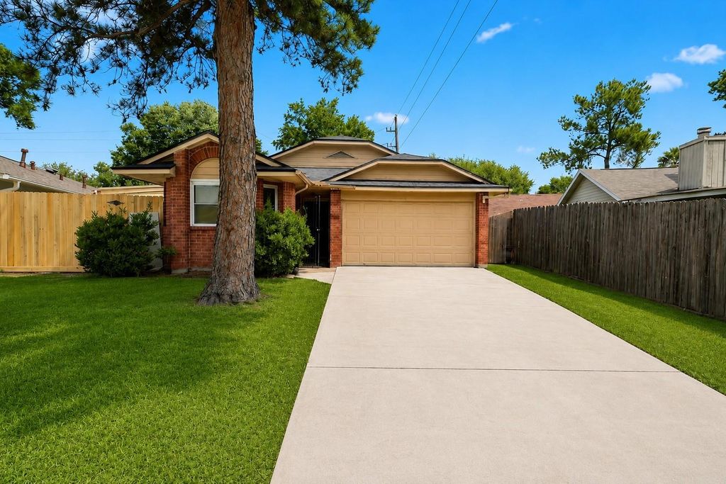 9114 Golden Shunshine Drive, Houston, TX 77064