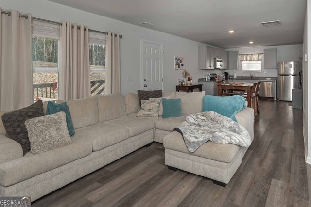 294 Muskogee Drive, Dallas, GA 30132