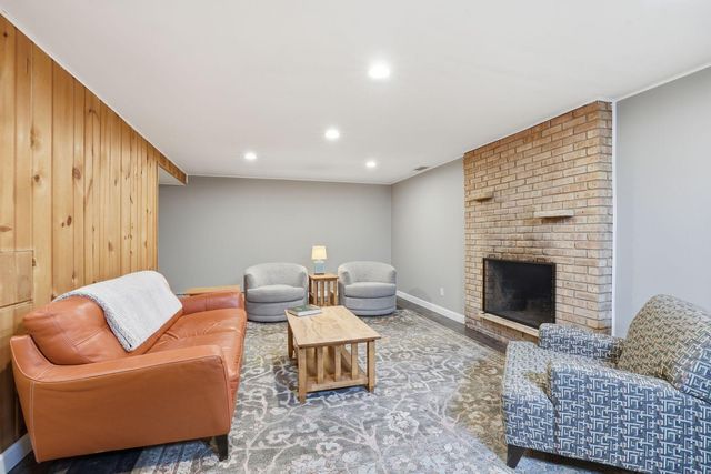 4504 Andover Road, Edina, MN 55435