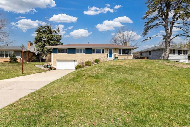 4504 Andover Road, Edina, MN 55435