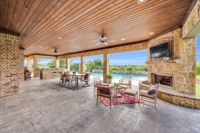 7101 Royal Birkdale Drive, Cleburne, TX 76033