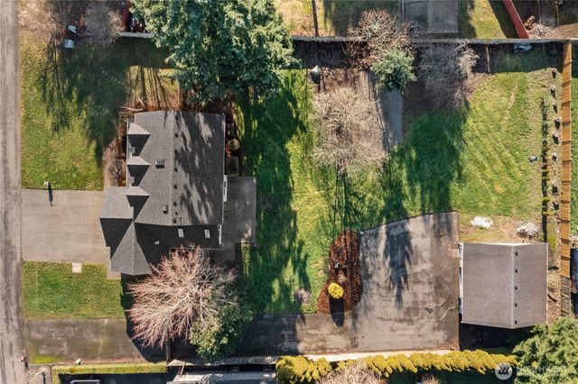 2208 215th Ave East, Lake Tapps, WA 98391