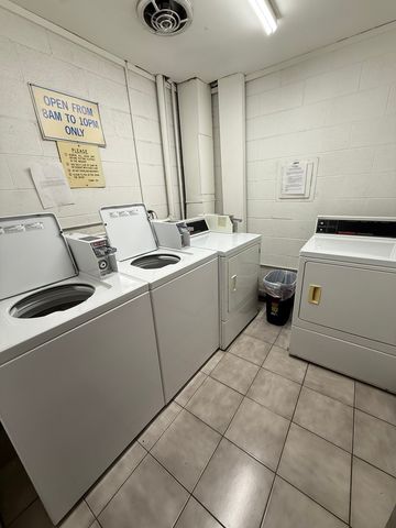9520 Mayfield Avenue 212, Oak Lawn, IL 60453