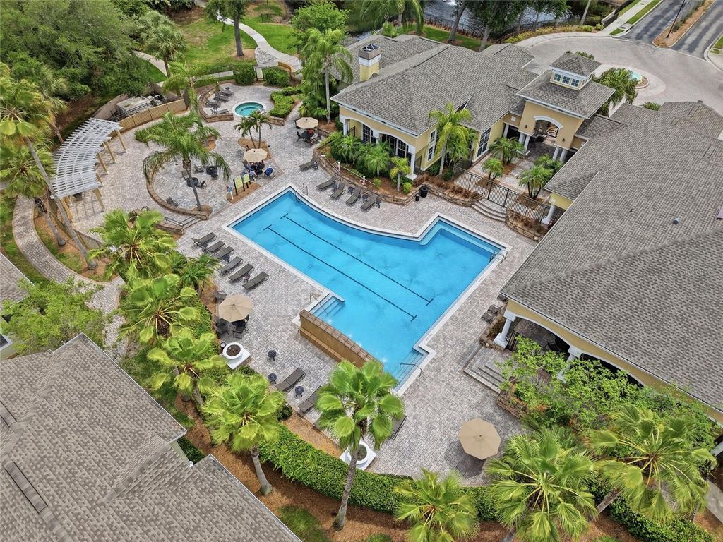 Image 2 of property listing at 9916 COURTNEY PALMS BOULEVARD 302, Tampa, FL 33619