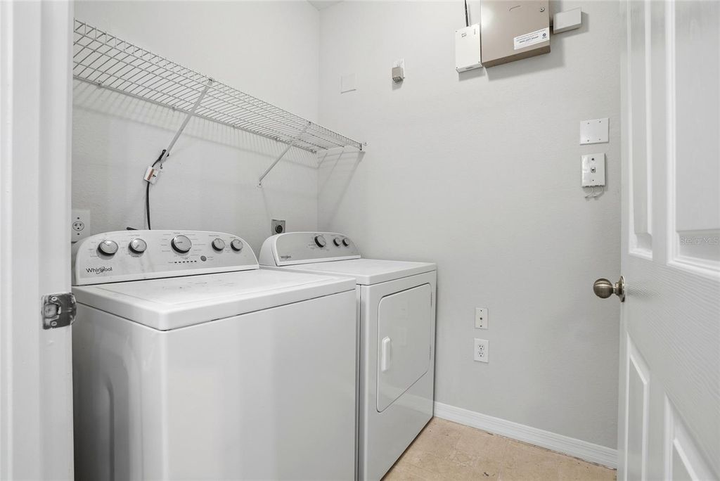Image 29 of property listing at 9916 COURTNEY PALMS BOULEVARD 302, Tampa, FL 33619