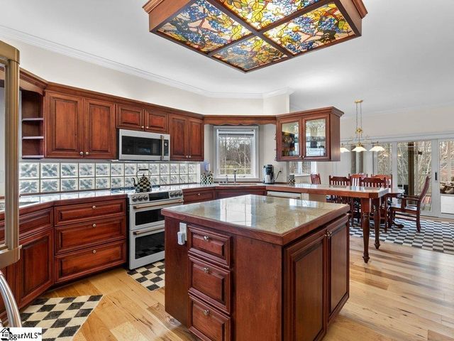 158 Lake Bowen Drive, Inman, SC 29349