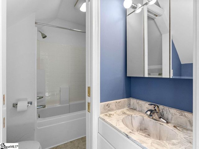 158 Lake Bowen Drive, Inman, SC 29349