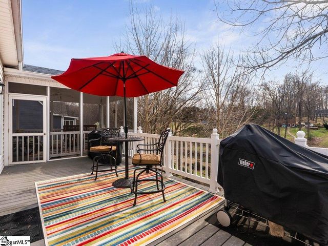 158 Lake Bowen Drive, Inman, SC 29349