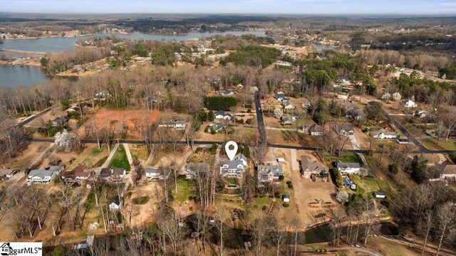 158 Lake Bowen Drive, Inman, SC 29349