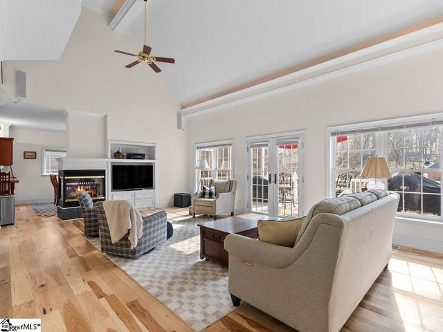 158 Lake Bowen Drive, Inman, SC 29349