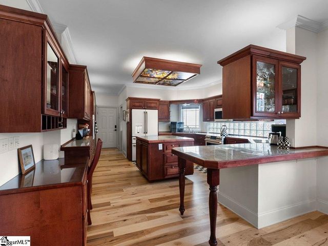 158 Lake Bowen Drive, Inman, SC 29349