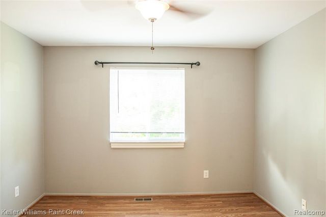 100 Evergreen Trail 60, Lake Orion, MI 48362